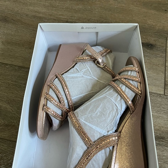 Alex Marie Rose Gold Wedge - Picture 5 of 13
